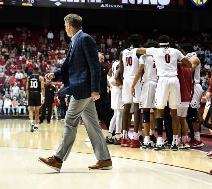 Nate Oats Departs After Second Technical Foul - 02.16.22